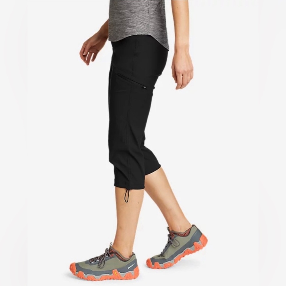 Eddie Bauer women tech Capri pant - Picture 2 of 5